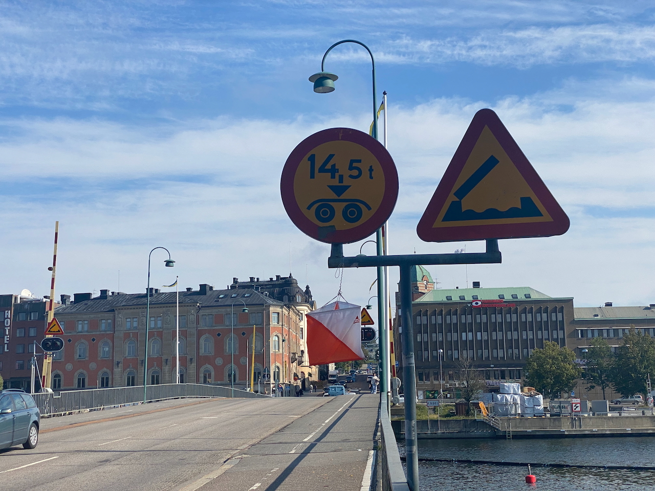 Brücke am Hafen von Härnösand